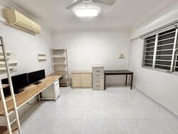 tampines-street-33 photo thumbnail #1